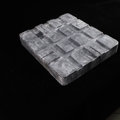 Refractaire siliconcarbide-pushplaat voor gebruik bij hoge temperaturen