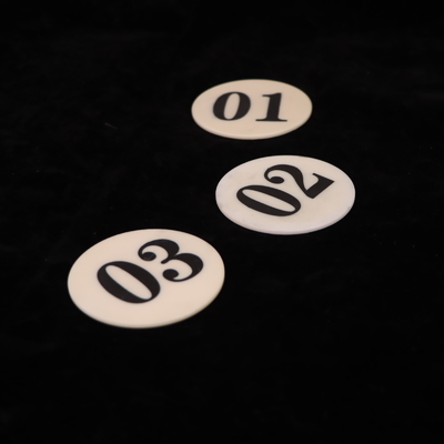 9 Mohs hardheid Aluminium-oxide keramiek met dielectrische sterkte 18-20 KV/mm en Poisson's ratio 0.25