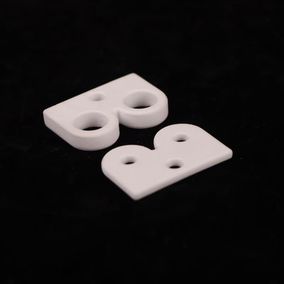 25-35 W/mK Thermische geleidbaarheid Aluminium-oxide keramiek De perfecte combinatie voor harde en witte producten