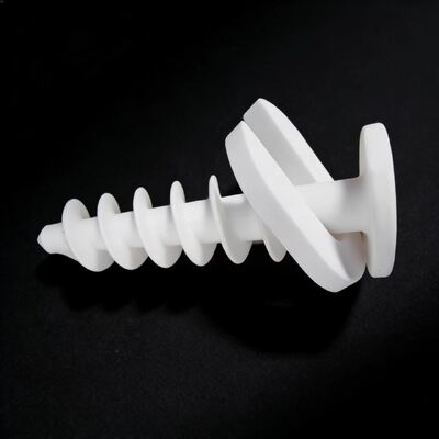 Dichtheid 3,75 tot 3,9 gram per kubieke centimeter Aluminium keramiek met Poissons ratio 0,25 geschikt voor snijgereedschappen en elektronische ondergronden