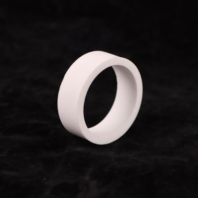 Treksterkte 200 tot 400 MPa Aluminiumoxide Keramiek met een Young's modulus van 200 tot 400 GPa en een druksterkte van meer dan 3000 MPa voor zware industrie