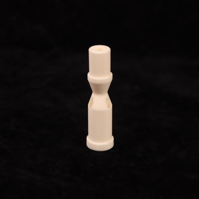 Witte aluminiumoxide keramische treksterkte 200-400 MPa Hardheid 9 Mohs voor industrieel gebruik in ruwe omgevingen